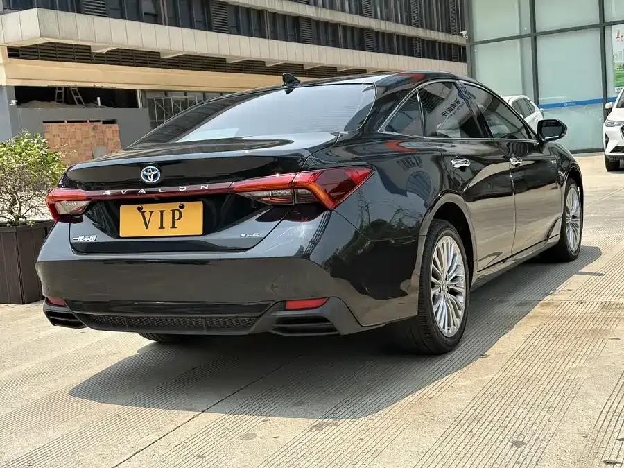 Toyota Avalon 2019 Avalon Hybrid 2.5L XLE Premium Edition National VI 2022 — миниатюра 3