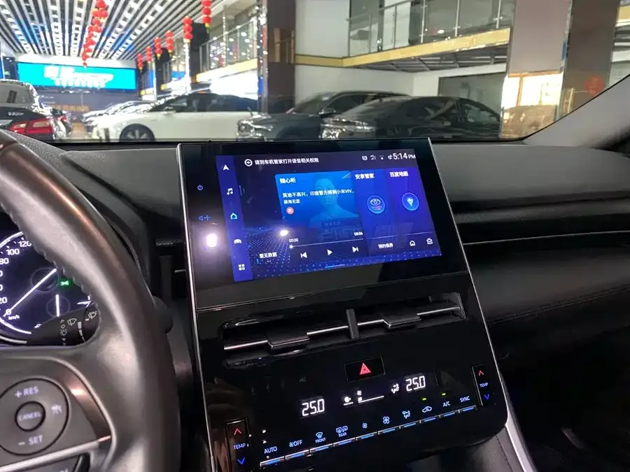Toyota Avalon 2022 Avalon Hybrid 2.5L Luxury Edition 2023 — миниатюра 3