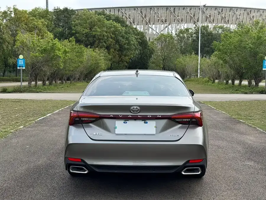Toyota Avalon 2022 Avalon 2.0L XLE Premium Edition 2023 — миниатюра 5