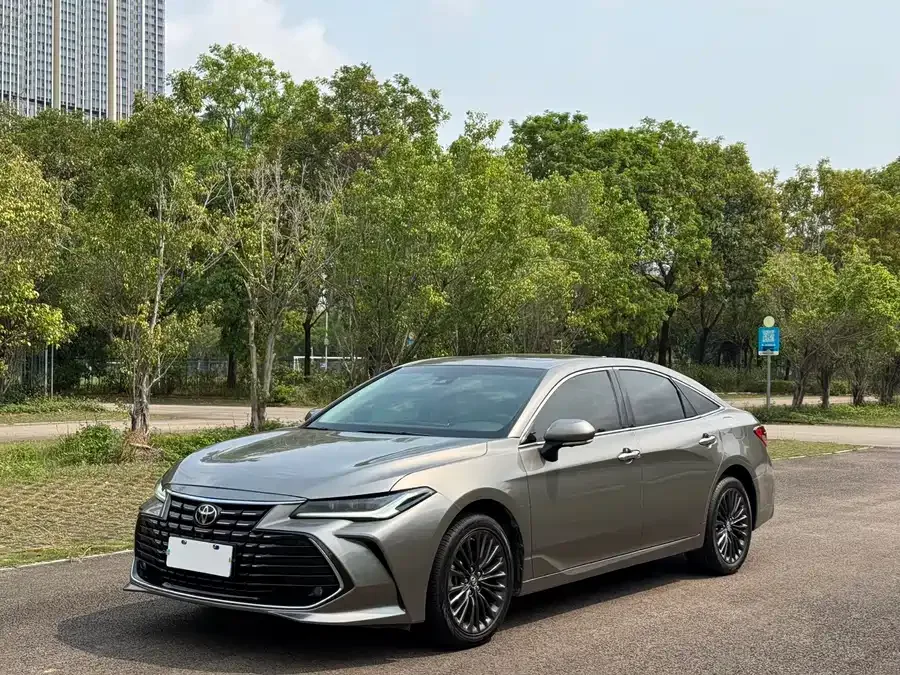 Toyota Avalon 2022 Avalon 2.0L XLE Premium Edition 2023 — фото 1, купить с доставкой в Москву