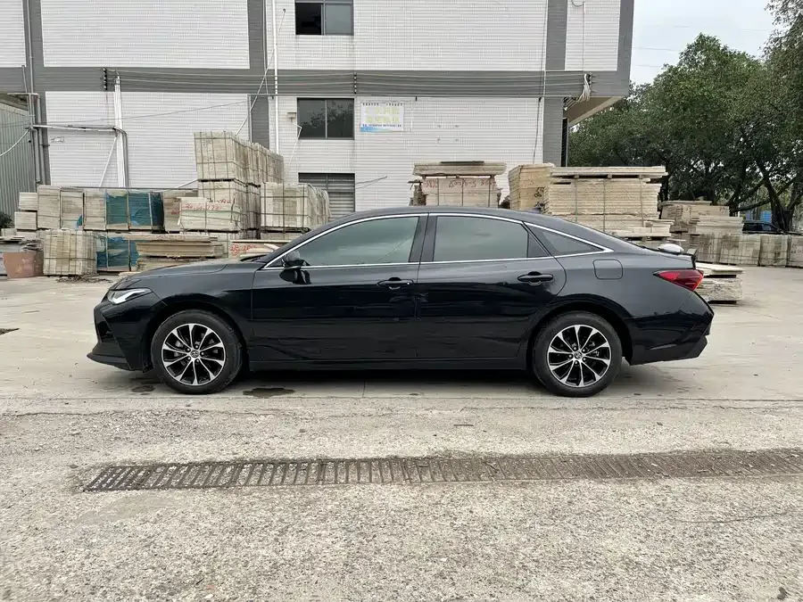 Toyota Avalon Asia Dragon 2022 2.0L Deluxe Edition 2022 — миниатюра 2