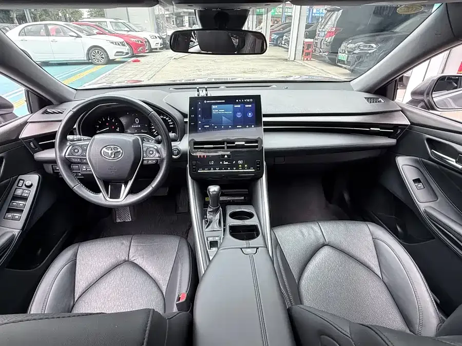 Toyota Avalon Avalon 2023 2.0L Luxury Edition 2023 — миниатюра 4