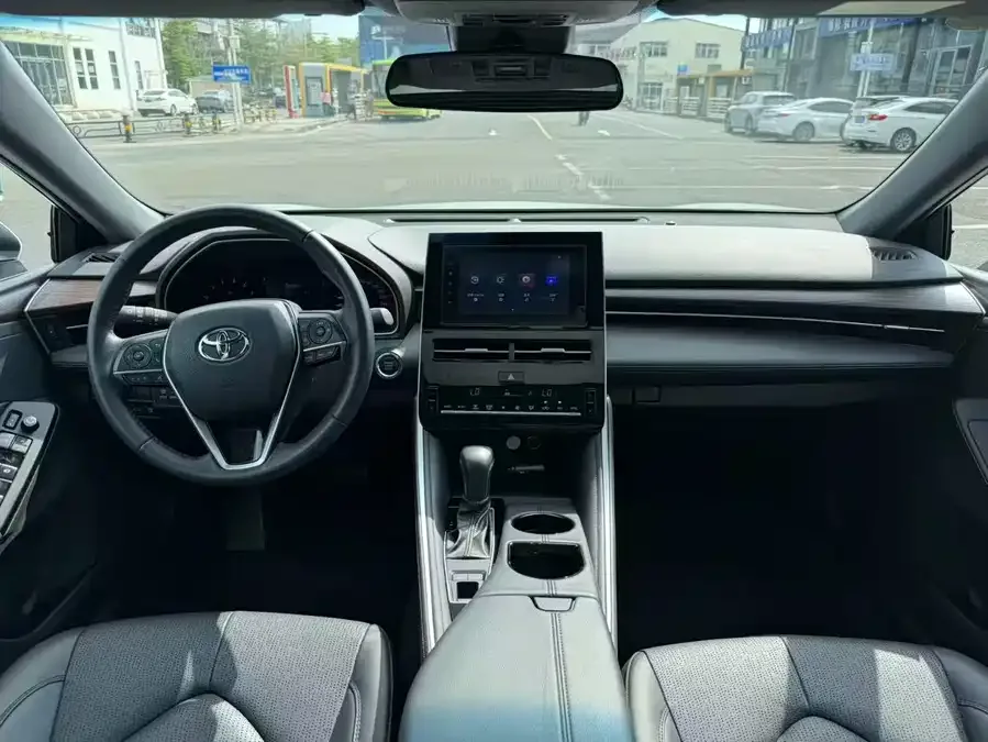 Toyota Avalon 2024 Avalon Hybrid 2.0L Premium Edition 2026 — миниатюра 2