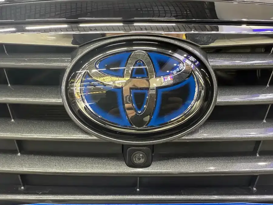 Toyota Avalon 2019 Avalon Hybrid 2.5L XLE Premium Edition National V 2022 — миниатюра 4