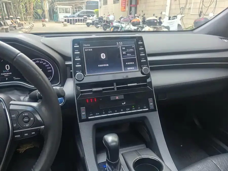 Toyota Avalon 2019 Avalon Hybrid 2.5L Luxury Edition National V 2023 — миниатюра 3