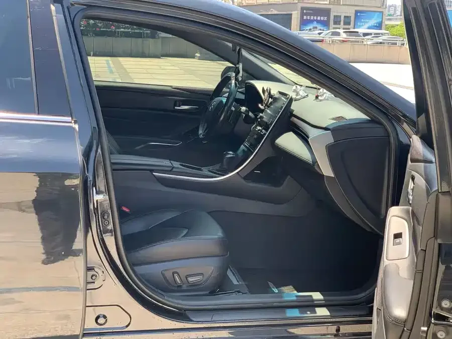 Toyota Avalon Asia Dragon 2021 2.5L Deluxe Edition 2022 — миниатюра 5