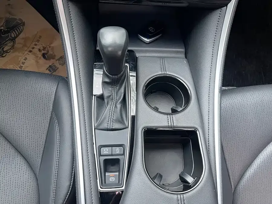 Toyota Avalon Avalon 2023 2.0L Luxury Edition 2024 — миниатюра 4