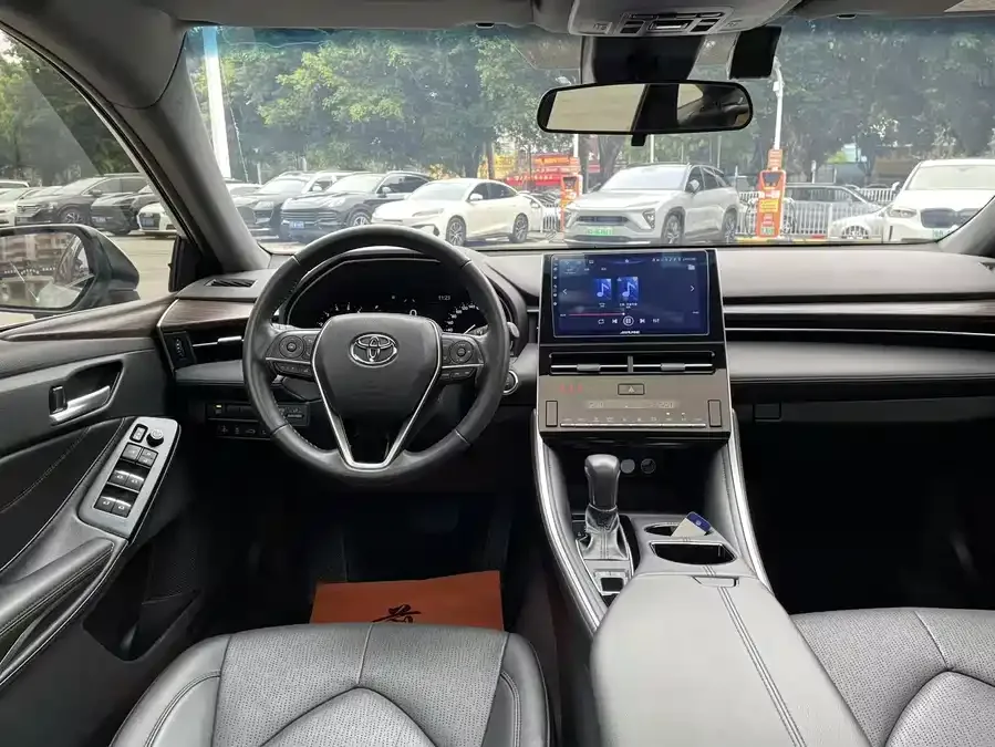 Toyota Avalon Avalon 2023 2.0L Premium Edition 2024 — миниатюра 4