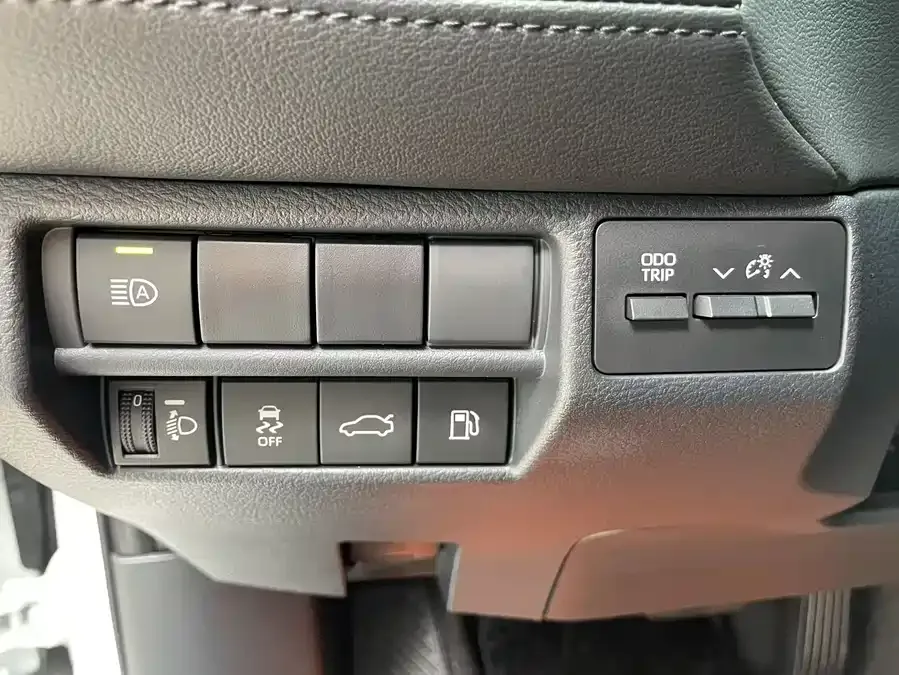 Toyota Avalon Avalon 2023 2.0L Premium Edition 2024 — миниатюра 5