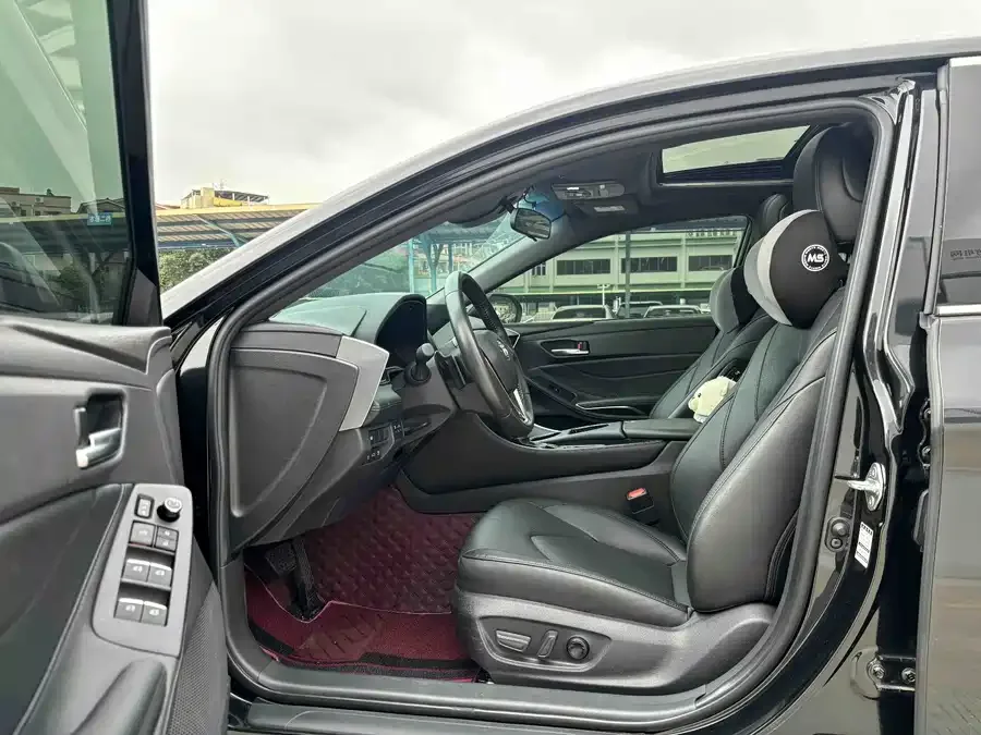Toyota Avalon Avalon 2023 2.5L Luxury Edition 2024 — миниатюра 4
