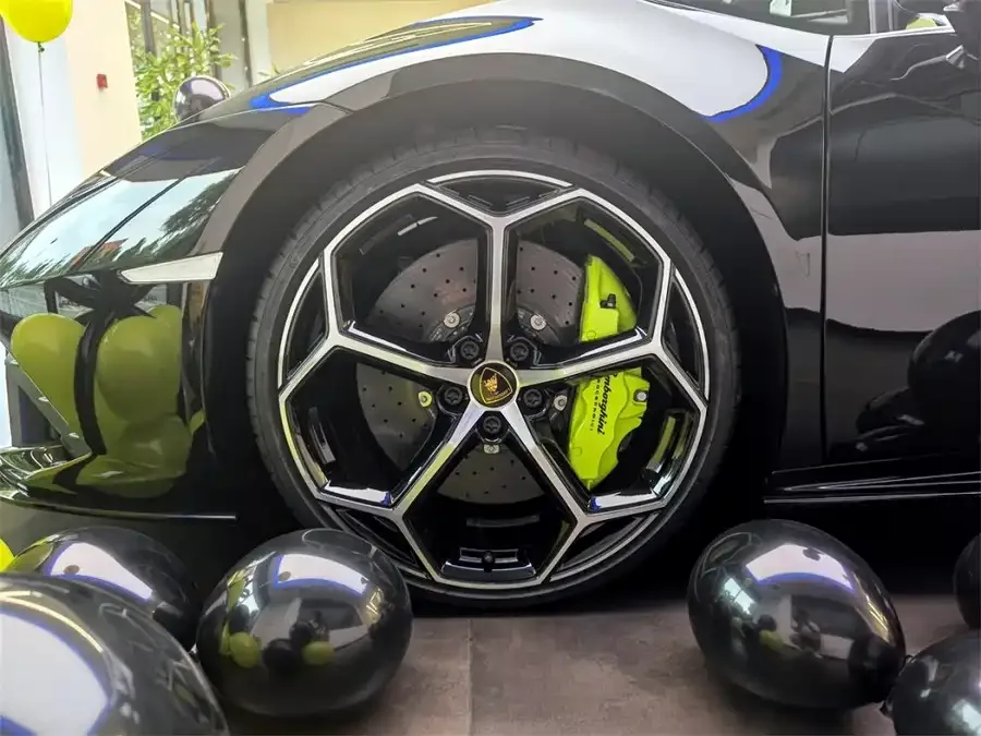 Lamborghini Huracn 2020 Huracn EVO RWD 2023 — миниатюра 3