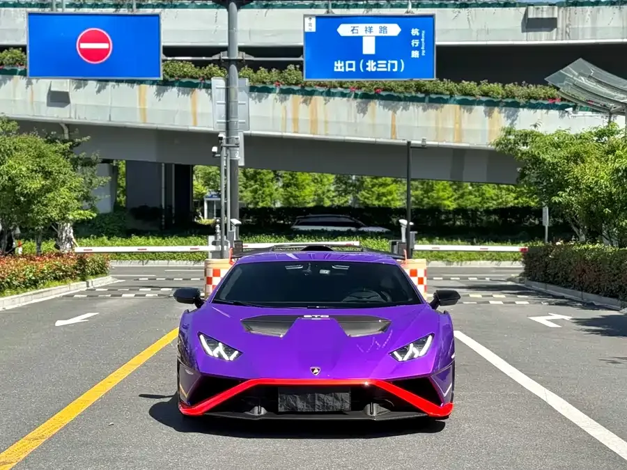 Lamborghini Huracn 2023