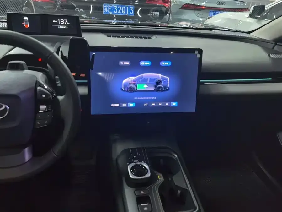 Toyota bZ 5 2025 550 PRO 2025 — миниатюра 4