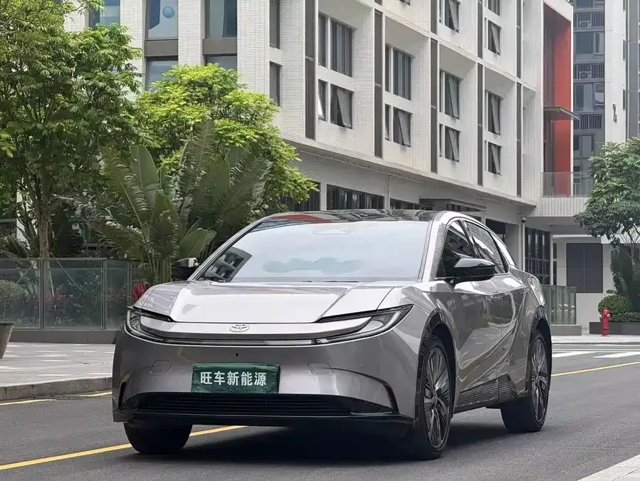 Toyota bZ 5 2025 550 PRO 2025 — фото 1, купить с доставкой в Москву