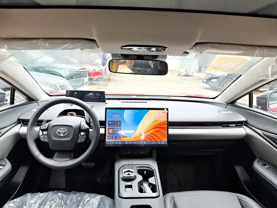 Toyota bZ 5 2025 550 PRO 2026 — миниатюра 4