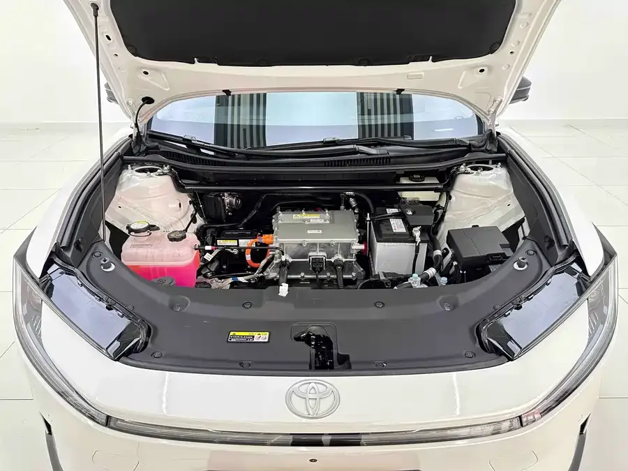 Toyota bZ 5 2025 550 PRO 2026 — миниатюра 5