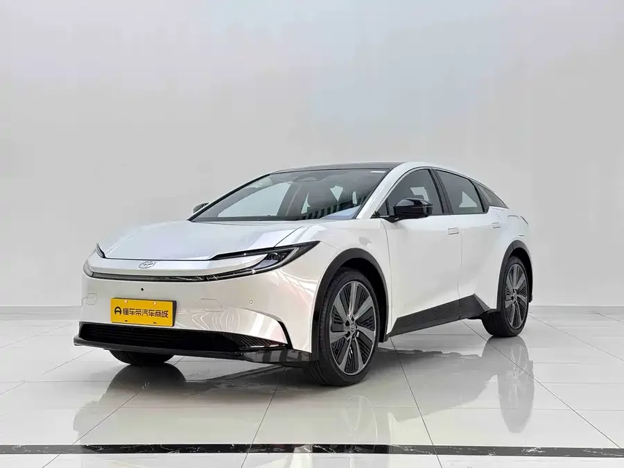 Toyota bZ 5 2025 550 PRO 2026 — фото 1, купить с доставкой в Москву