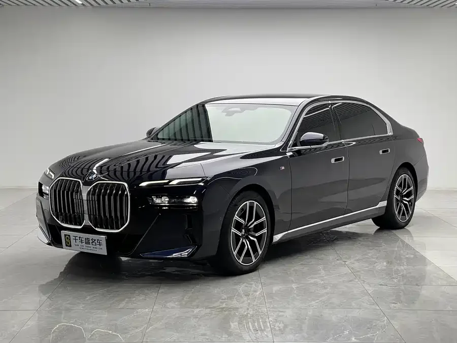 BMW 7 Series 2024
