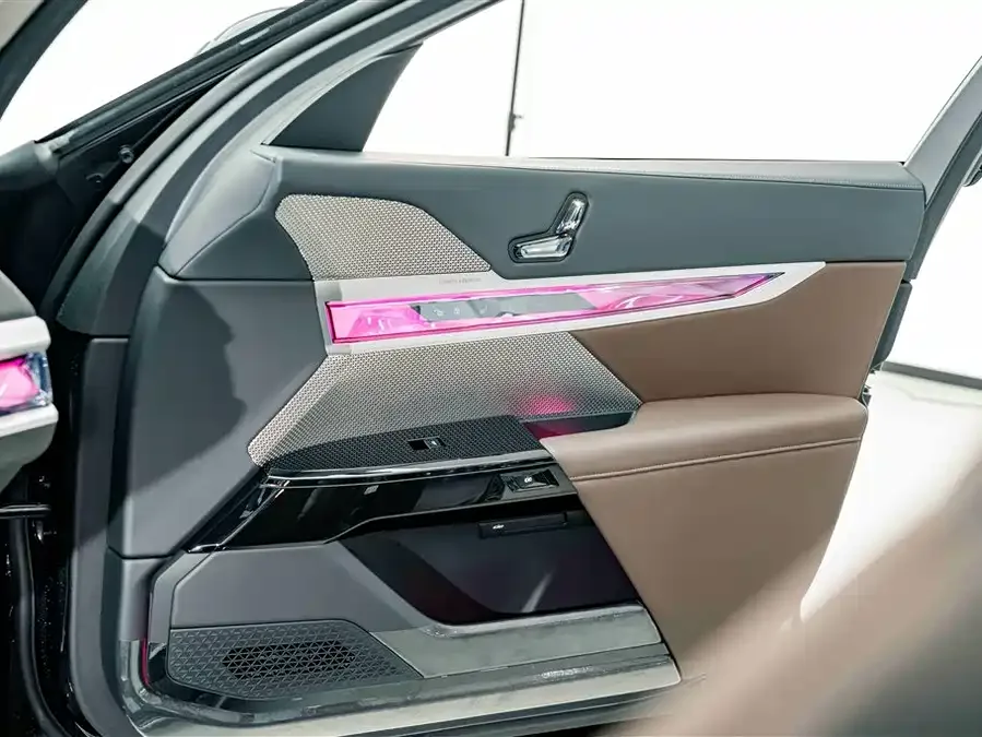 BMW 7 Series BMW 7 Series 2023 735Li M Sport Package 2024 — миниатюра 5
