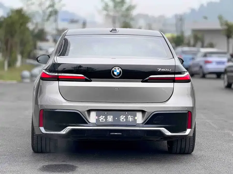 BMW 7 Series BMW 7 Series 2023 740Li Exclusive M Sport Package 2024 — миниатюра 3