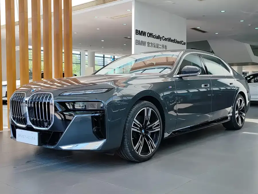 BMW 7 Series 2024