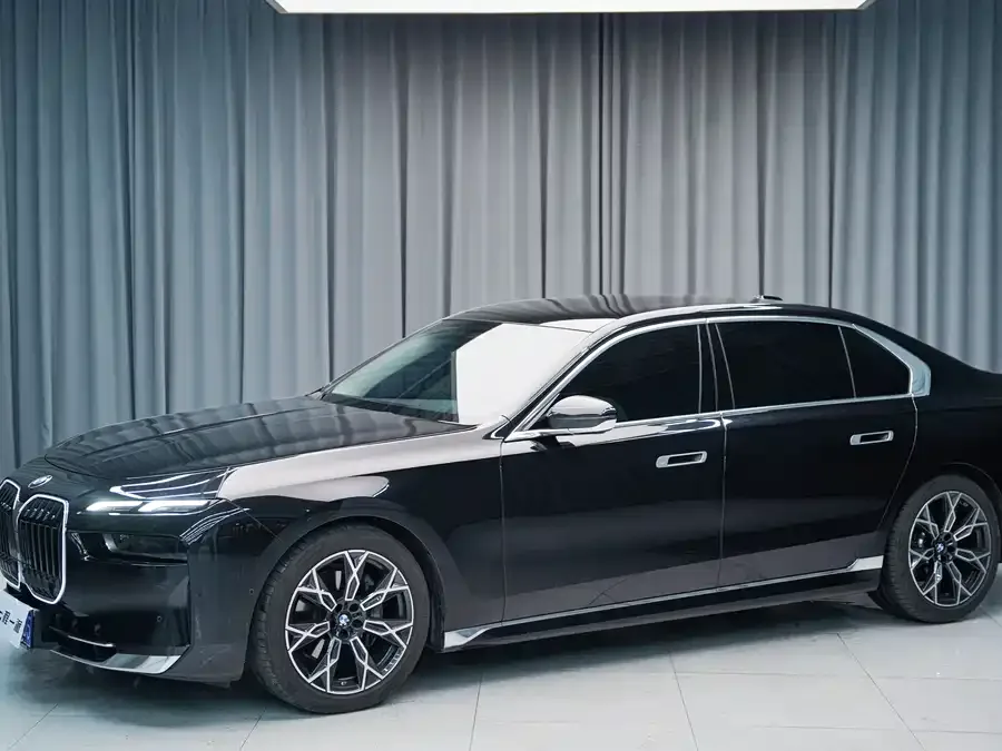 BMW 7 Series 2025