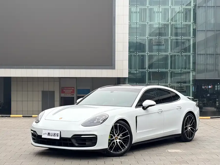 Porsche Panamera 2022
