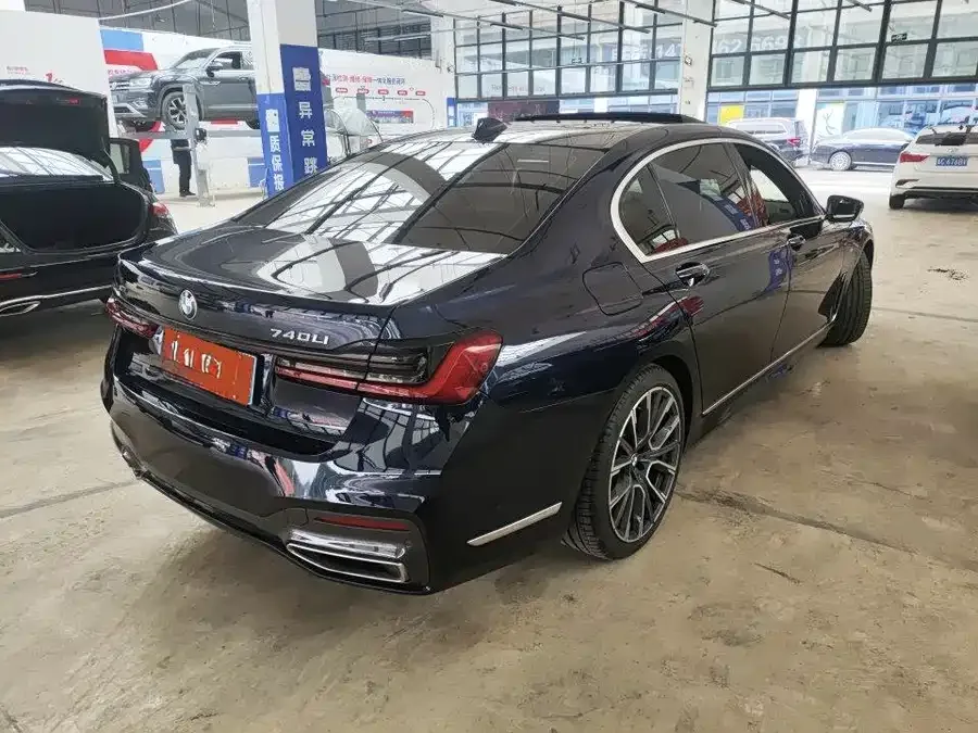 BMW 7 Series BMW 7 Series 2021 740Li xDrive Executive M Sport Package 2022 — миниатюра 4