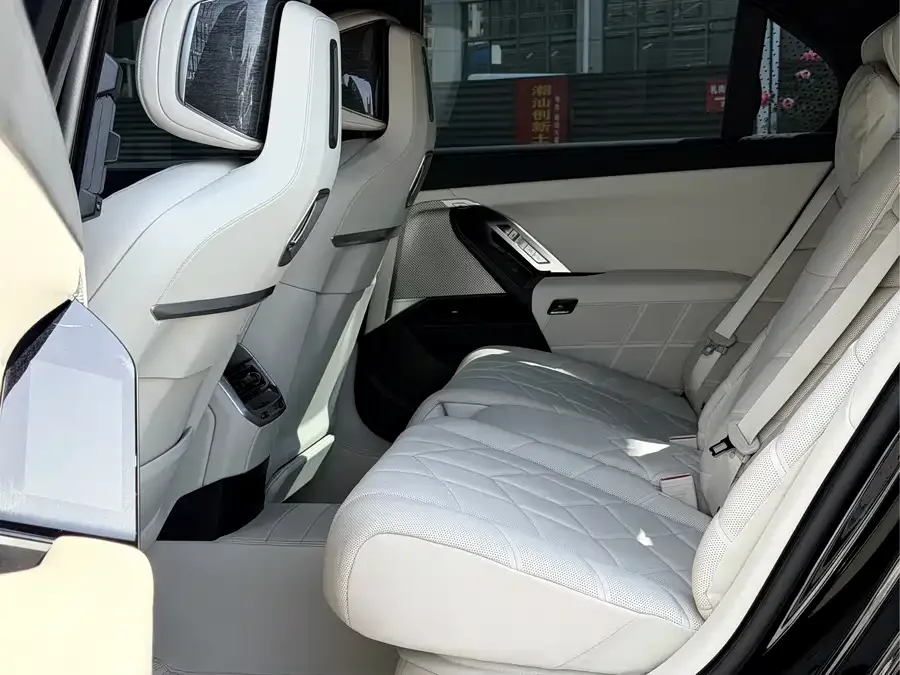 BMW 7 Series BMW 7 Series 2023 740Li Exclusive M Sport Package 2023 — миниатюра 3