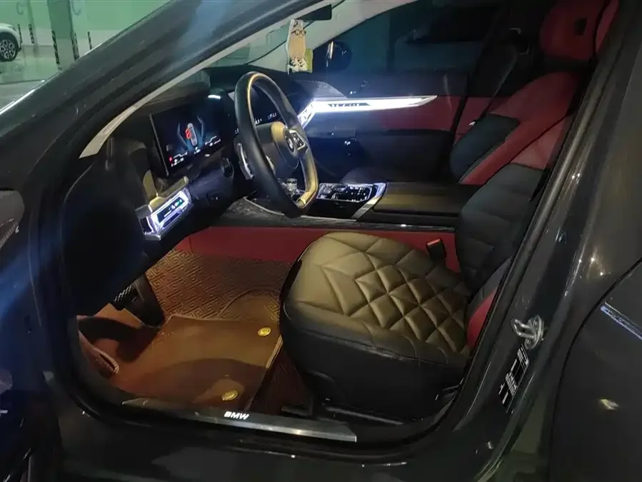BMW 7 Series BMW 7 Series 2023 735Li Luxury Package 2025 — миниатюра 3