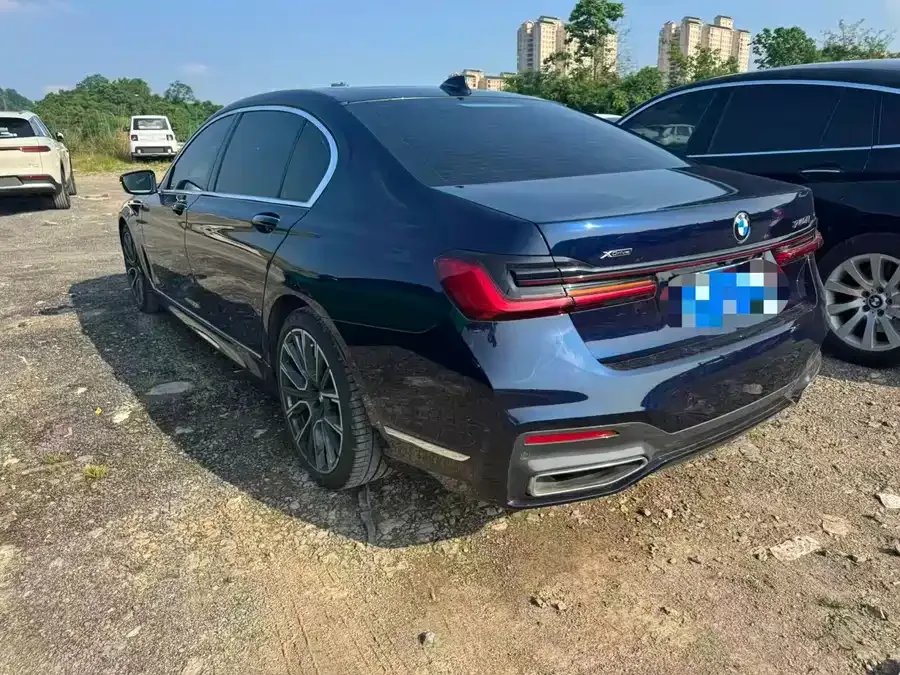 BMW 7 Series BMW 7 Series 2021 740Li xDrive Executive M Sport Package 2022 — миниатюра 3