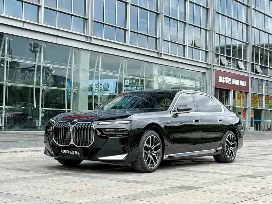 BMW 7 Series 2024