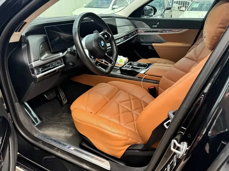 BMW 7 Series BMW 7 Series 2023 740Li Leading Luxury Package 2023 — миниатюра 3