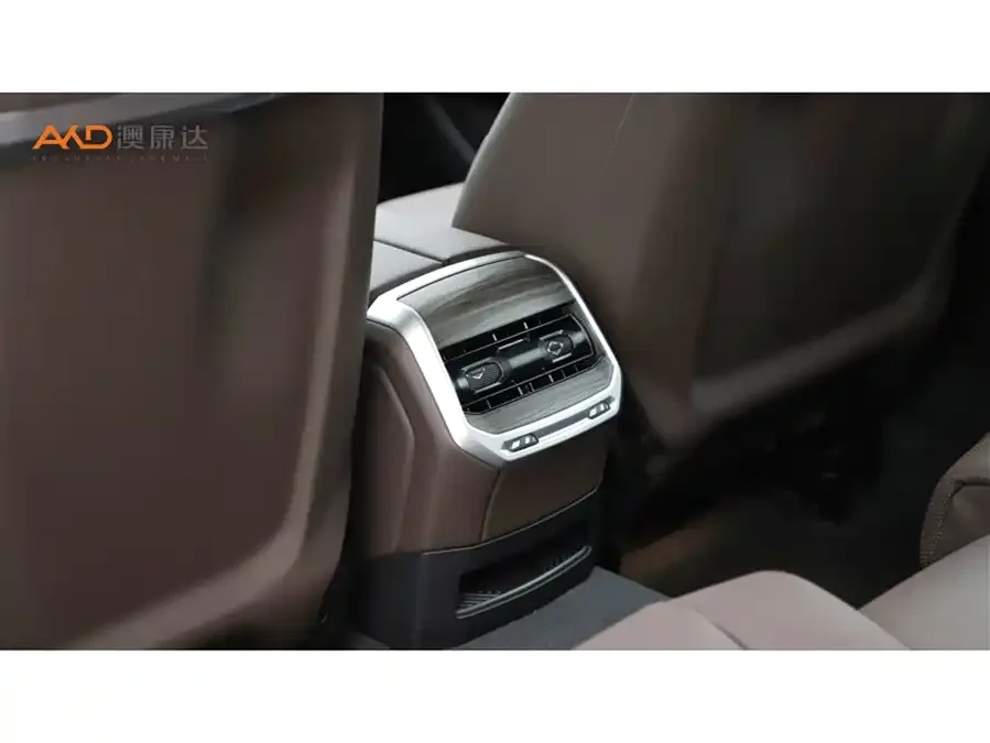 BMW 7 Series BMW 7 Series 2023 735Li M Sport Package 2024 — миниатюра 3