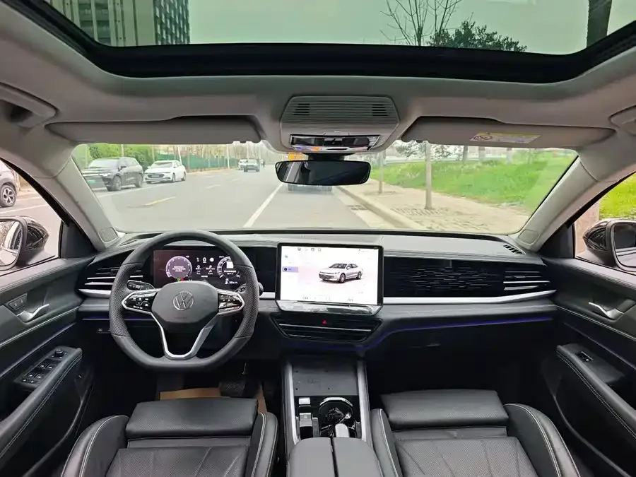 Volkswagen Passat Passat 2025 PRO 380TSI Dragon Edition 2025 — миниатюра 2