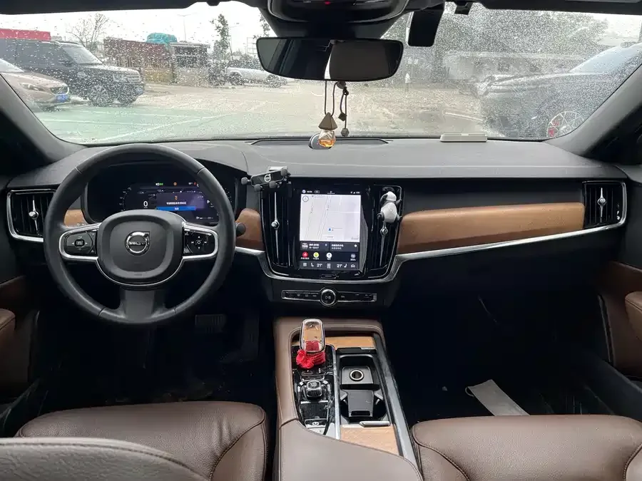 Volvo S90 2024 B5 Luxury Edition 2023 — миниатюра 2