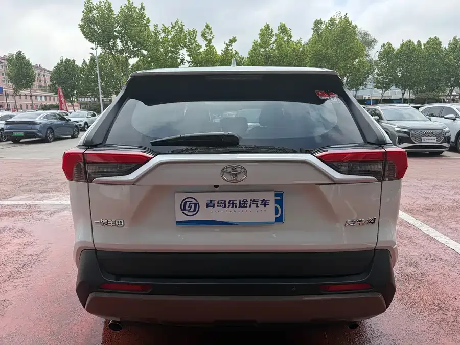 Toyota RAV4 RAV4 Rongfang 2022 2.0L CVT 2WD Urban Edition 2023 — миниатюра 2