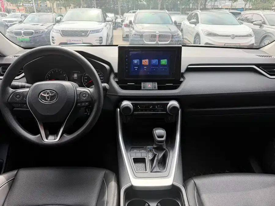 Toyota RAV4 RAV4 Rongfang 2022 2.0L CVT 2WD Urban Edition 2023 — миниатюра 3