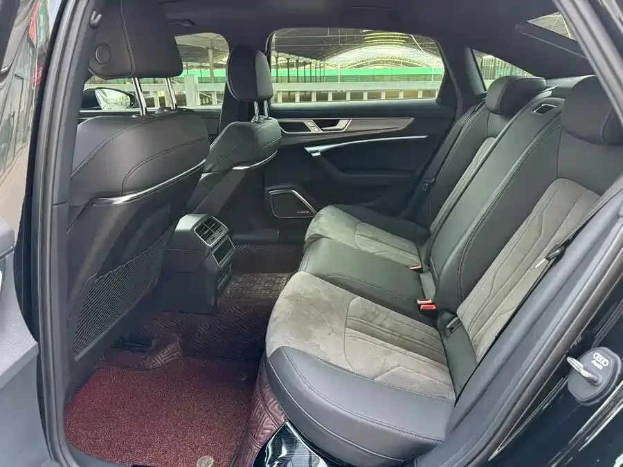 Audi A6L 2024 40 TFSI luxury and dynamic model 2024 — миниатюра 3