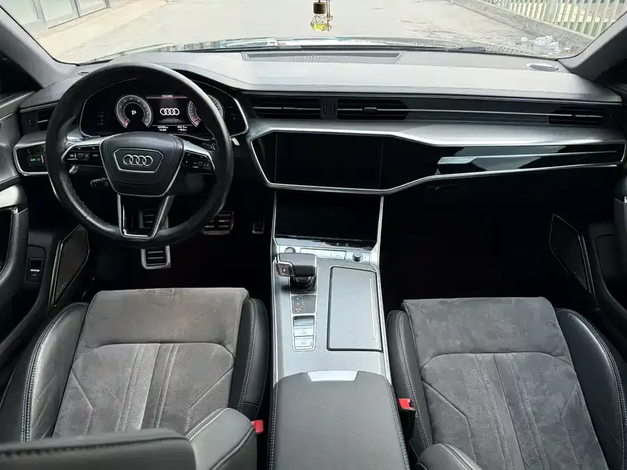 Audi A6L 2024 40 TFSI luxury and dynamic model 2024 — миниатюра 5