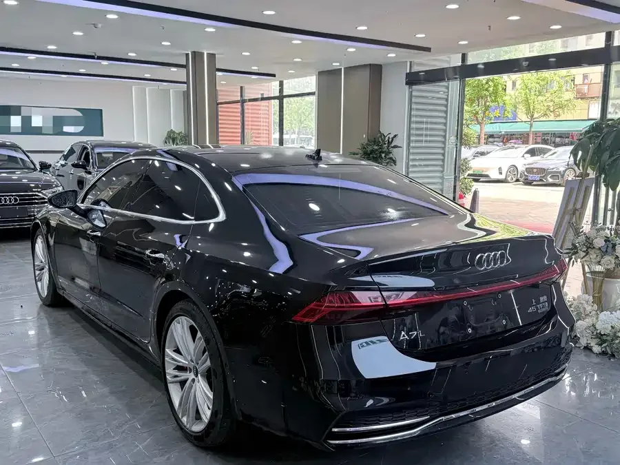 Audi A7L 2024 45 TFSI quattro Luxury Edition 2024 — миниатюра 3