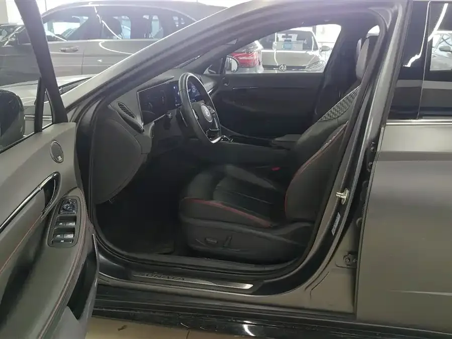 Hyundai Sonata 2022 Sonata 380TGDi Automatic 20th Anniversary Edition 2023 — миниатюра 3