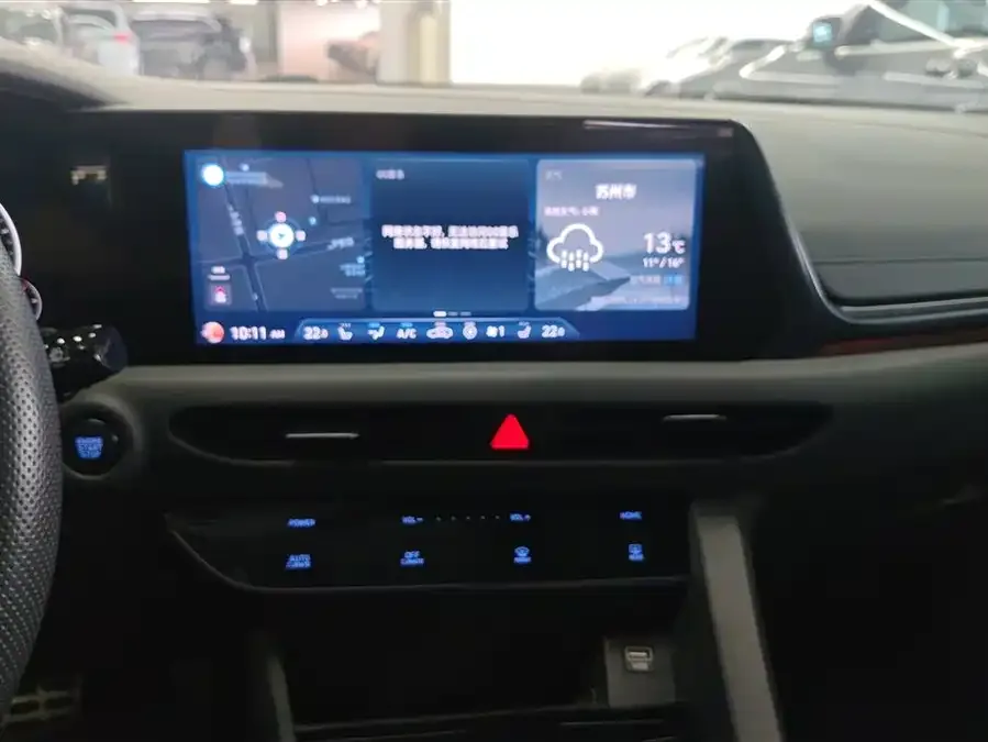 Hyundai Sonata 2022 Sonata 380TGDi Automatic 20th Anniversary Edition 2023 — миниатюра 4