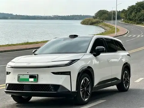 Toyota BZ3X 2025 купить в Москве