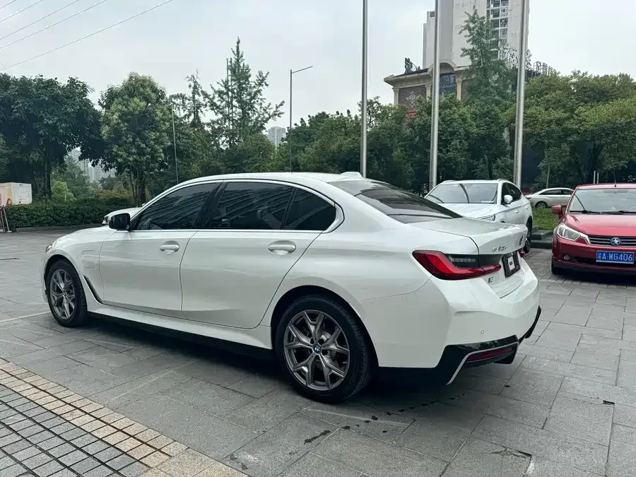 BMW i3 2024 eDrive 35 L 2024 — миниатюра 5