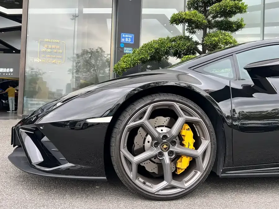 Lamborghini Huracn 2020 Huracn EVO RWD 2023 — миниатюра 5