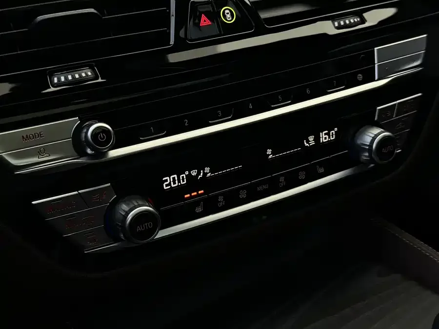 BMW 5 Series BMW 5 Series 2023 530Li Leading M Sport Package 2023 — миниатюра 4