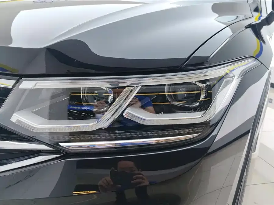 Volkswagen Tiguan L Tiguan L 2023 330TSI Automatic 2WD R-Line Flagship Edition 2022 — миниатюра 5