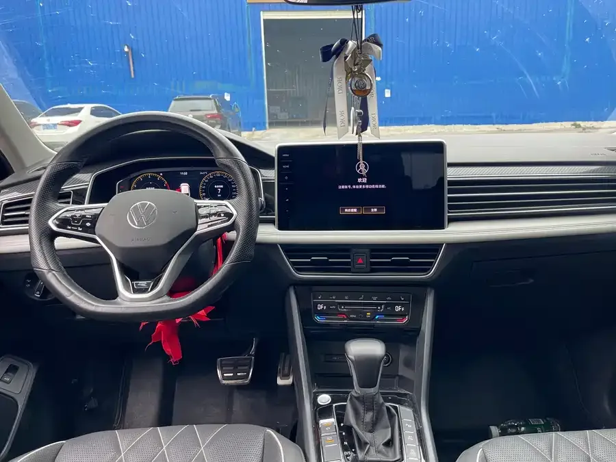 Volkswagen Tiguan L Tiguan L 2022 330TSI Automatic 2WD R-Line Enjoy Edition 2022 — миниатюра 5