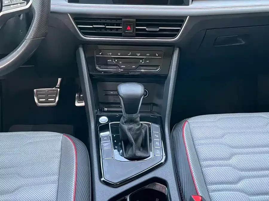 Volkswagen Tiguan L Tiguan L 2022 330TSI Automatic 2WD R-Line Flagship Edition 2022 — миниатюра 5